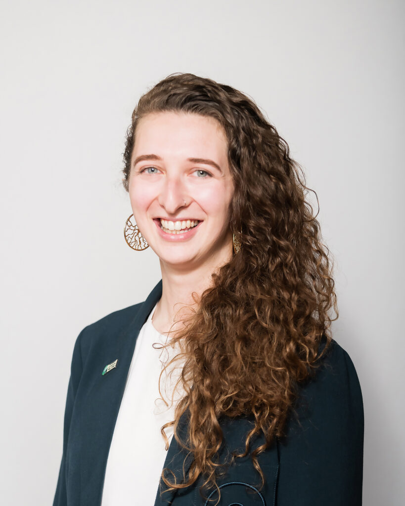 Headshot of Amy Shepherd