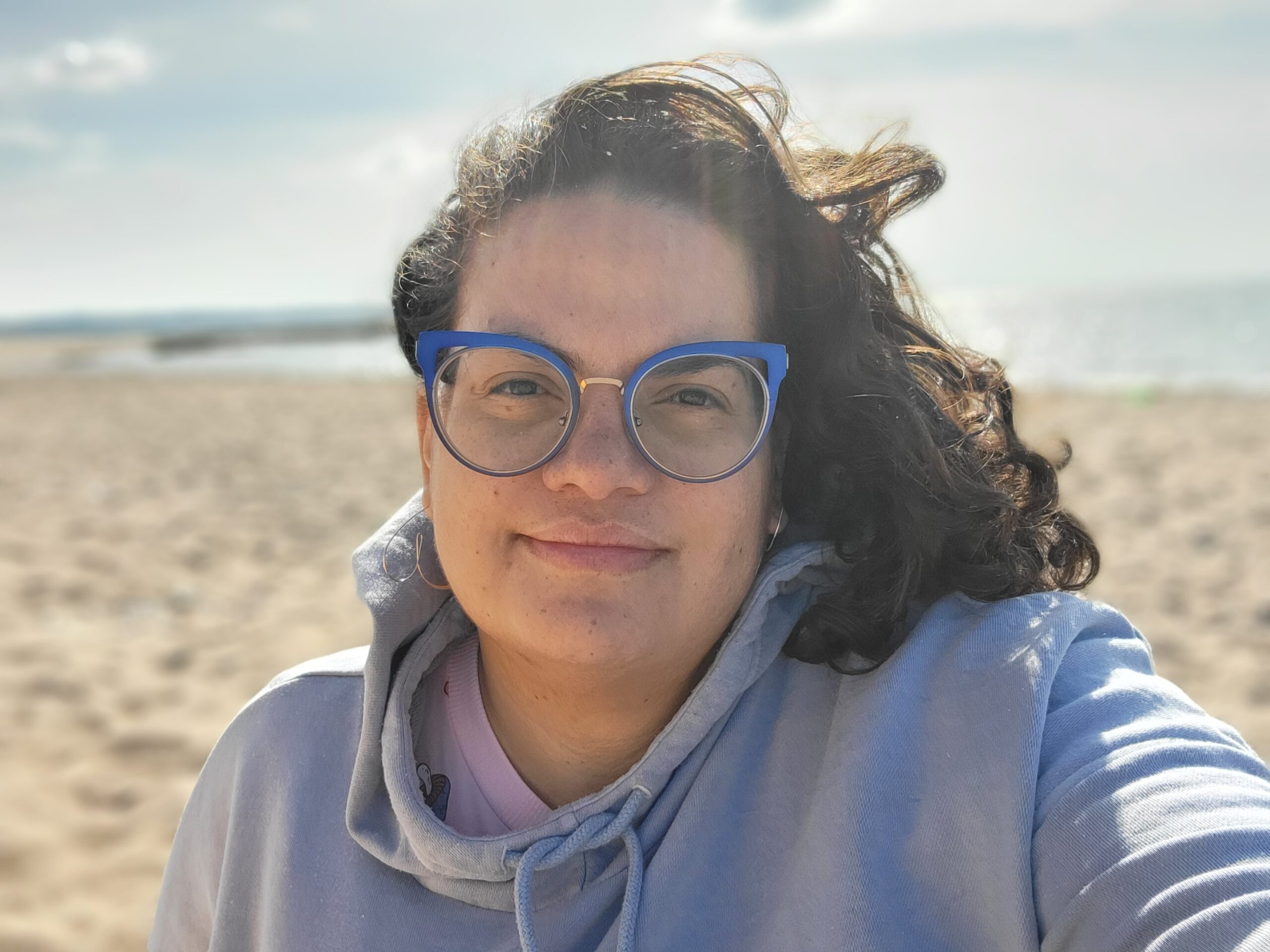 headshot of Cynthia Feliciano