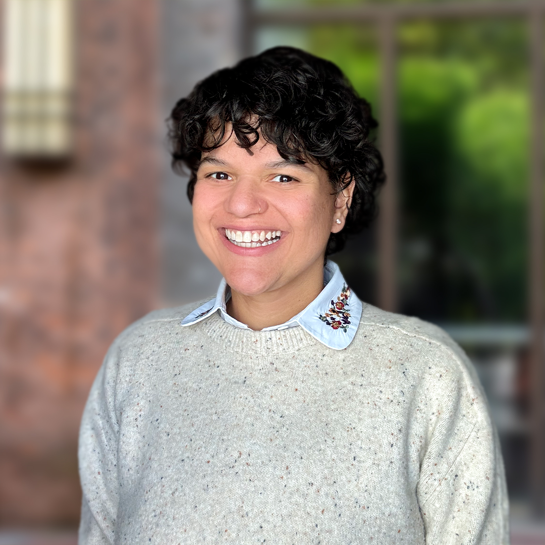 headshot of Ana Maria De La Rosa