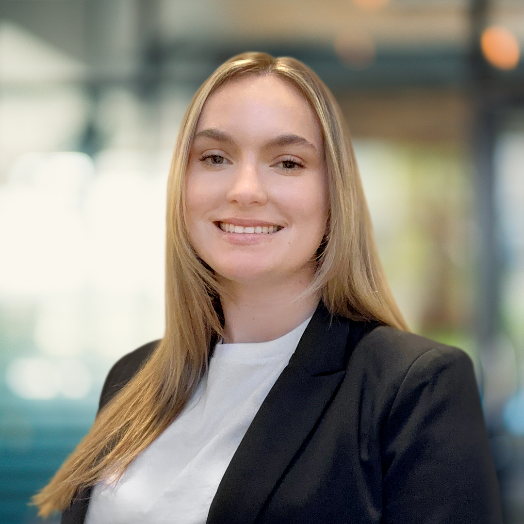 headshot of Tesia Burzynski