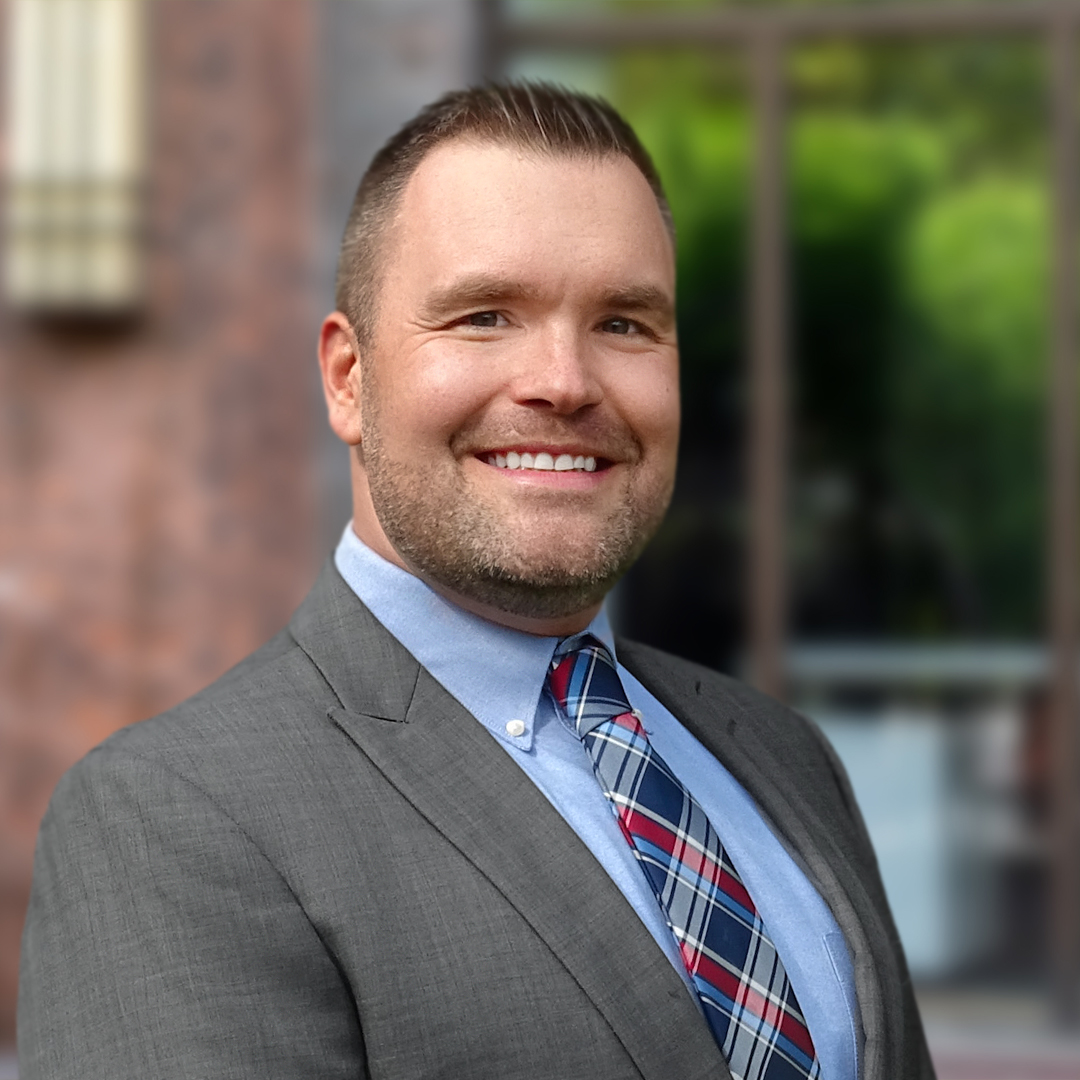 Jonathan Bates headshot